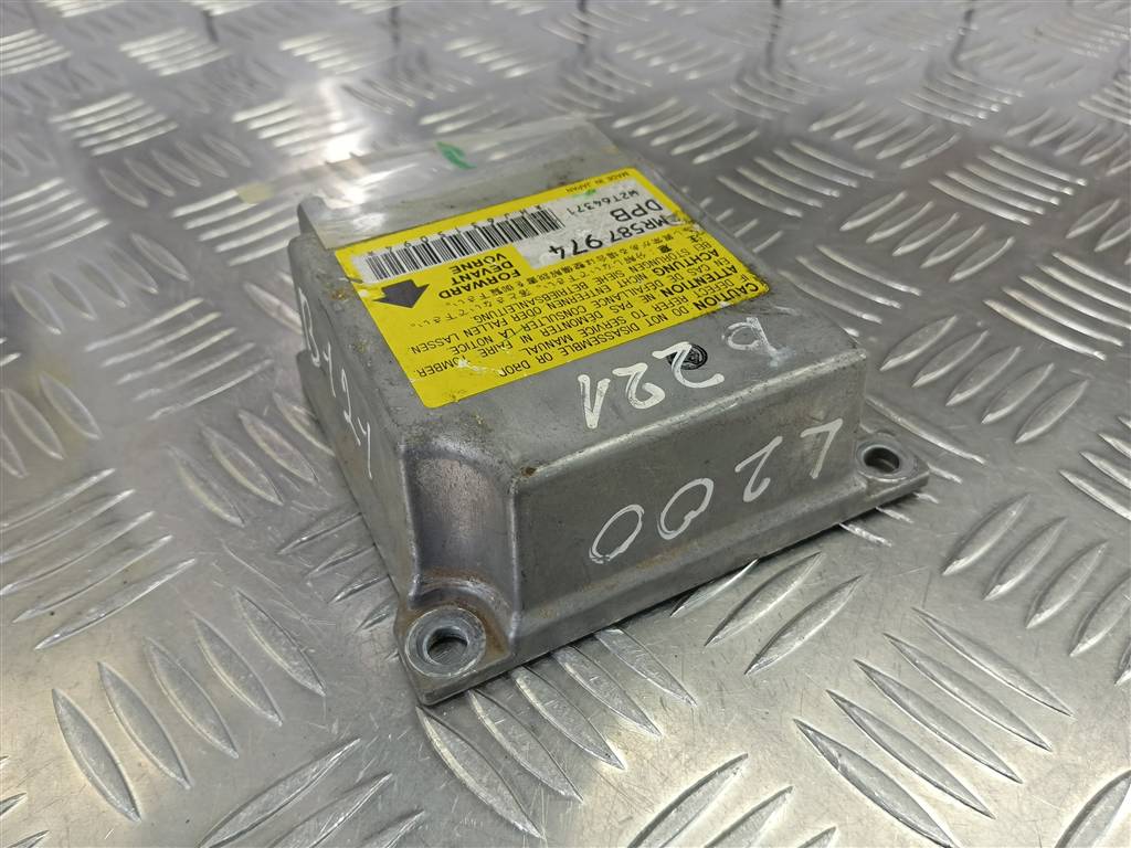 блок управления srs (air bag) MITSUBISHI L200  2.5 DI-D MT (136 л.с.)L200  IV (2006—2014) Пикап MR587974, 750 рублей, Москва