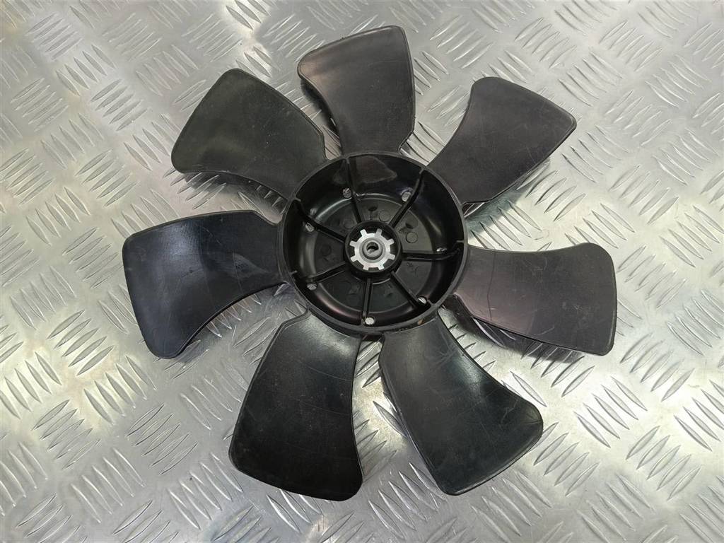 крыльчатка вентилятора MITSUBISHI LANCER  MR312899, 750 рублей, Москва