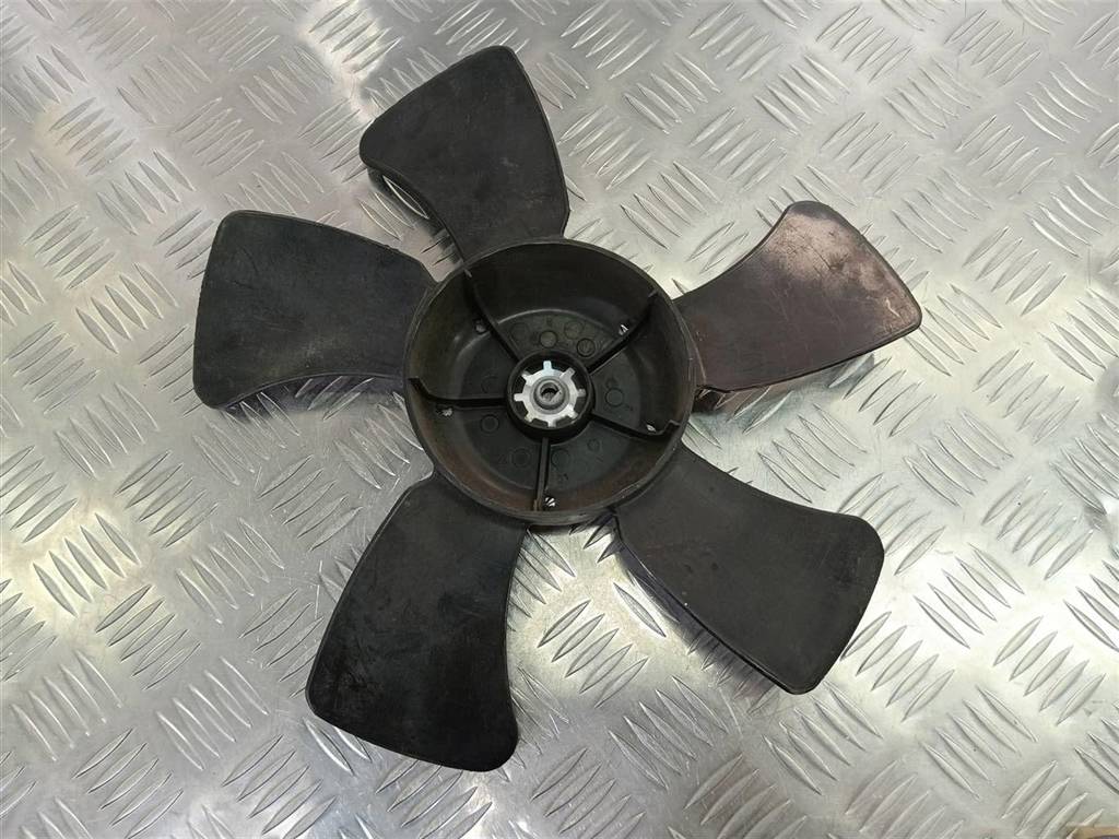 крыльчатка вентилятора MITSUBISHI LANCER  MR464708, 750 рублей, Москва