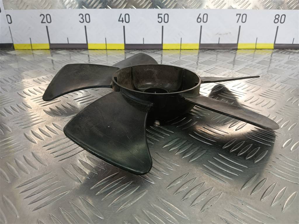 крыльчатка вентилятора MITSUBISHI LANCER  MR464708, 750 рублей, Москва