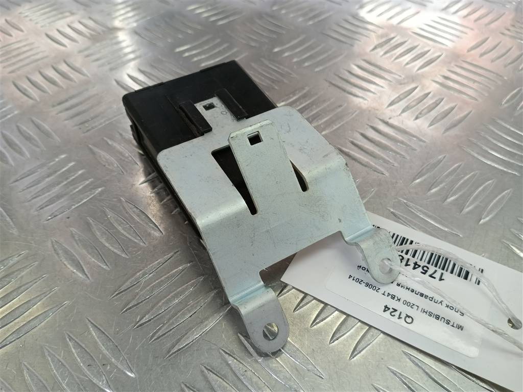 блок управления полным приводом MITSUBISHI L200  2.5 DI-D MT (136 л.с.)L200  IV (2006—2014) Пикап MN171314, 750 рублей, Москва