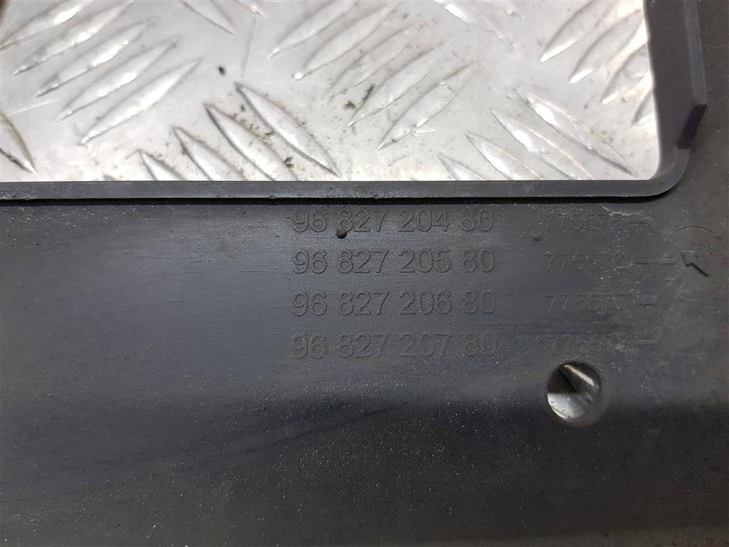 панель (телевизор) Citroen Berlingo  7104HH, 7880 рублей, Москва