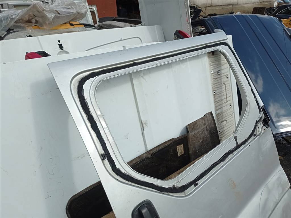 дверь сдвижная Renault Trafic  7751472218, 3050 рублей, Москва