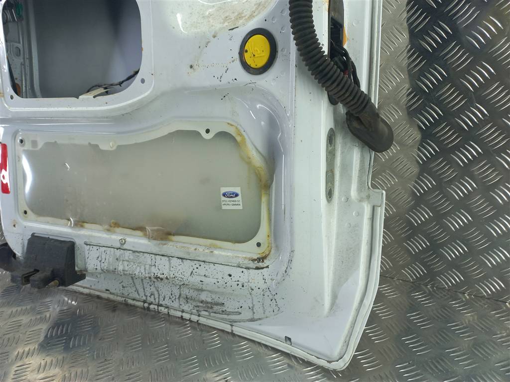 дверь распашная FORD Tourneo Connect  2329262, 34900 рублей, Москва