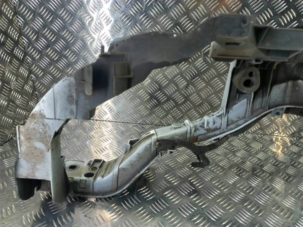 панель (телевизор) FORD Tourneo Connect  2035614, 11900 рублей, Москва