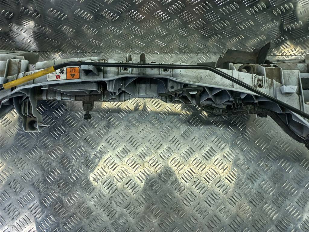 панель (телевизор) FORD Tourneo Connect  2035614, 11900 рублей, Москва