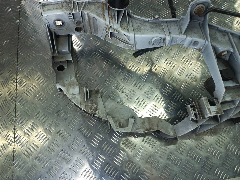 панель (телевизор) FORD Tourneo Connect  2035614, 11900 рублей, Москва