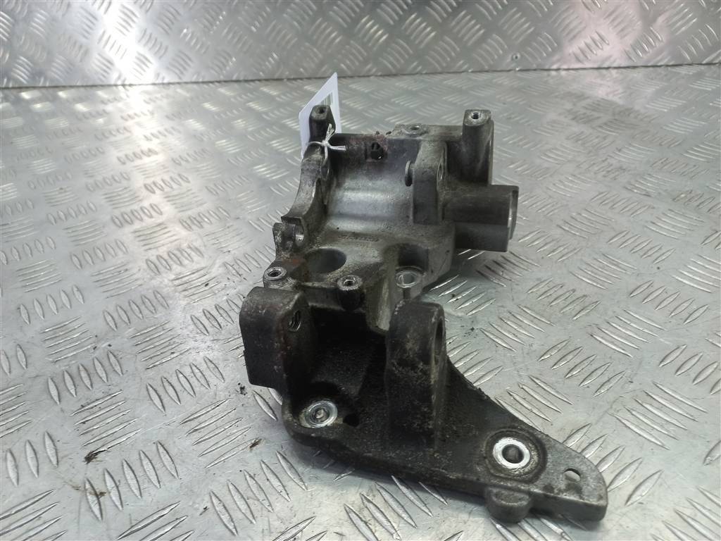 кронштейн генератора Citroen Jumpy  9672418280, 980 рублей, Москва