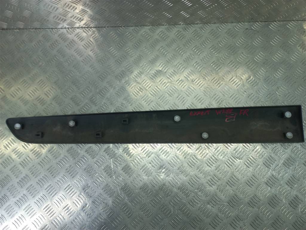 накладка двери Peugeot Expert  8545EQ, 1550 рублей, Москва