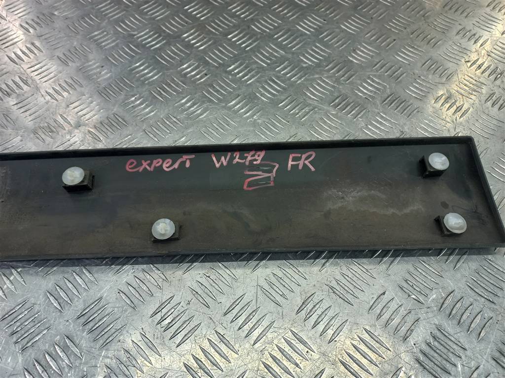 накладка двери Peugeot Expert  8545EQ, 1550 рублей, Москва