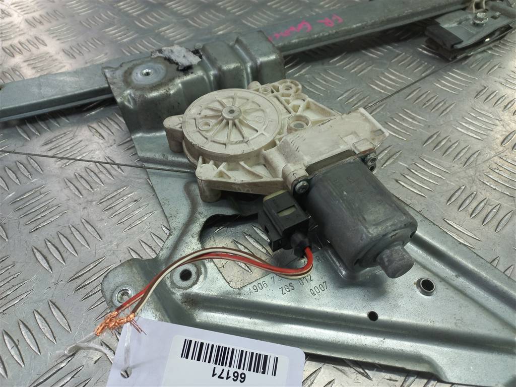 стеклоподъемник Volkswagen Crafter  A9067200146, 2470 рублей, Москва