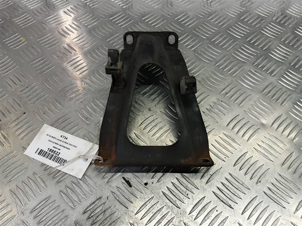 кронштейн коллектора MITSUBISHI LANCER  MR561268, 860 рублей, Москва