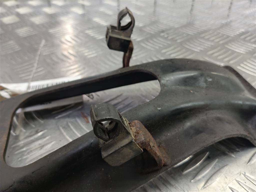 кронштейн коллектора MITSUBISHI LANCER  MR561268, 860 рублей, Москва