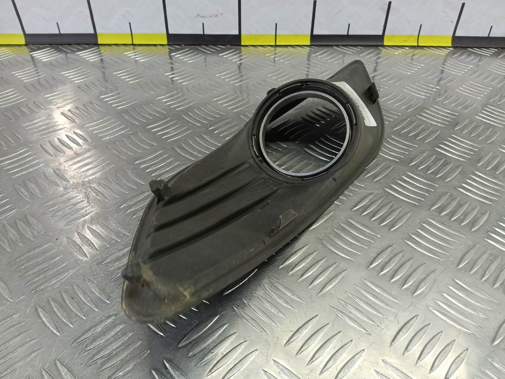 накладка бампера переднего FORD Focus  1528561, 860 рублей, Москва