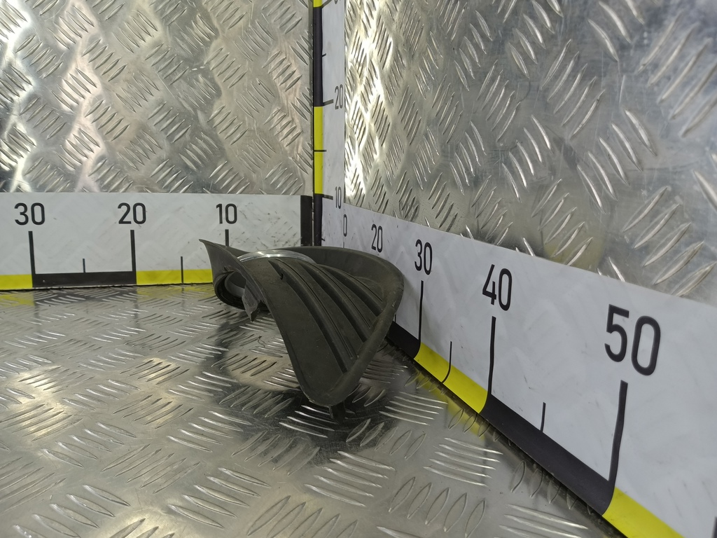 накладка бампера переднего FORD Focus  1528561, 860 рублей, Москва