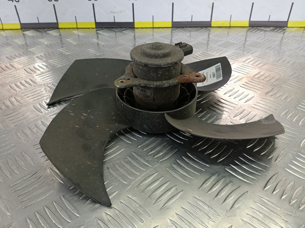 моторчик вентилятора MITSUBISHI CARISMA  MR355468, 1090 рублей, Москва