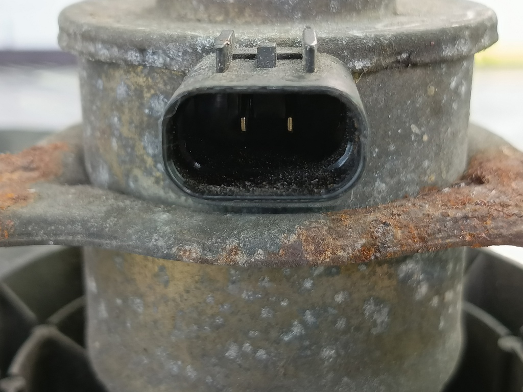 моторчик вентилятора MITSUBISHI CARISMA  MR355468, 1090 рублей, Москва