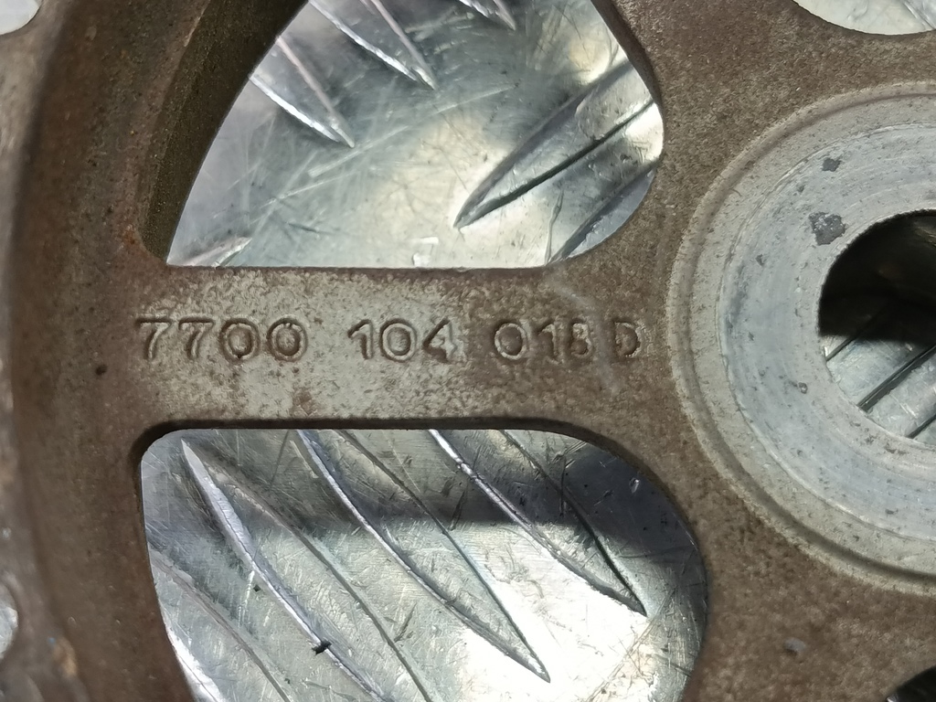 шестерня тнвд Renault Trafic  7700104018, 1550 рублей, Москва