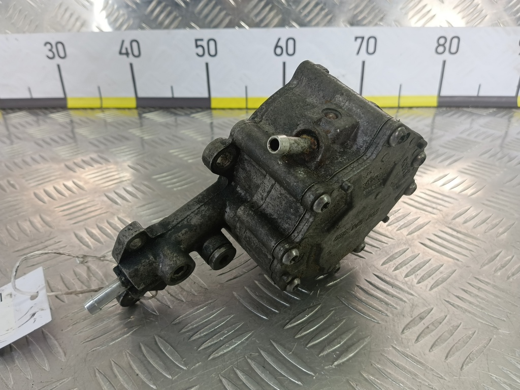насос вакуумный Volkswagen Caddy  038145209M, 16500 рублей, Москва