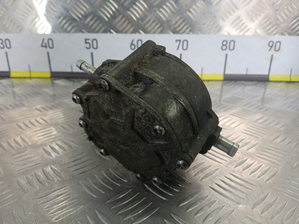 насос вакуумный Volkswagen Caddy  038145209M, 16500 рублей, Москва