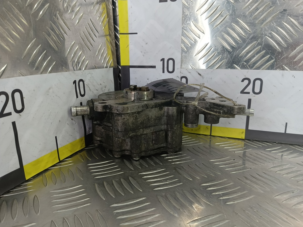 насос вакуумный Volkswagen Caddy  038145209M, 16500 рублей, Москва