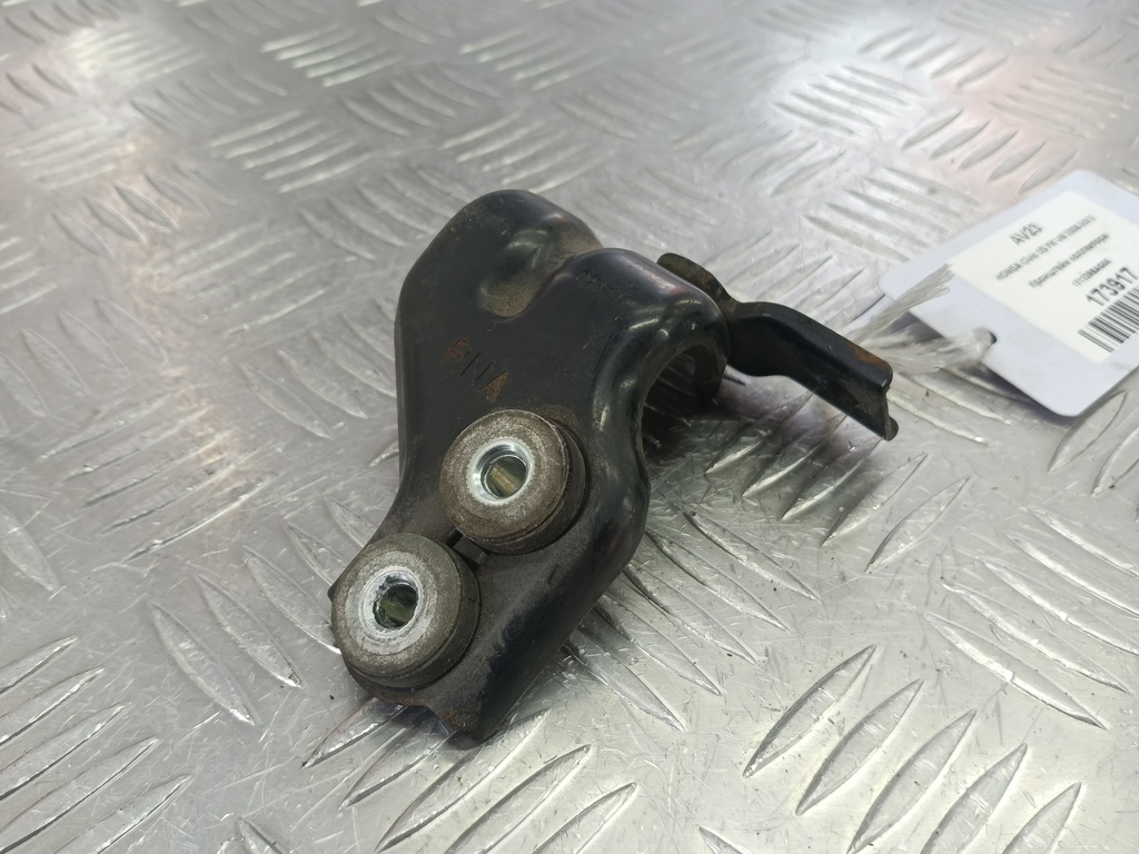 кронштейн коллектора HONDA Civic 1.8 MT (140 л.с.)Civic  VIII (2005—2009) Хетчбэк 17132RSAG00, 520 рублей, Москва