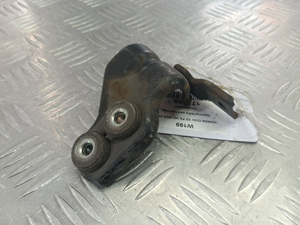 кронштейн коллектора HONDA Civic 1.8 MT (140 л.с.)Civic  VIII (2005—2009) Хетчбэк 17132RSAG00, 520 рублей, Москва