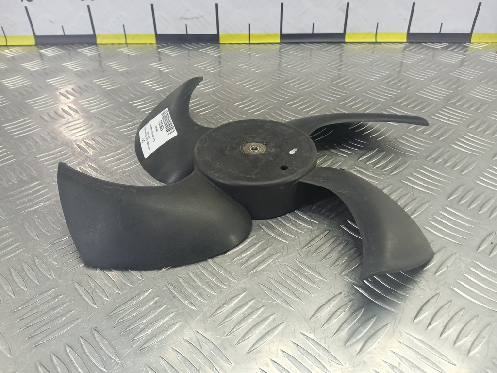 крыльчатка вентилятора MITSUBISHI Space Star  MB925652, 520 рублей, Москва