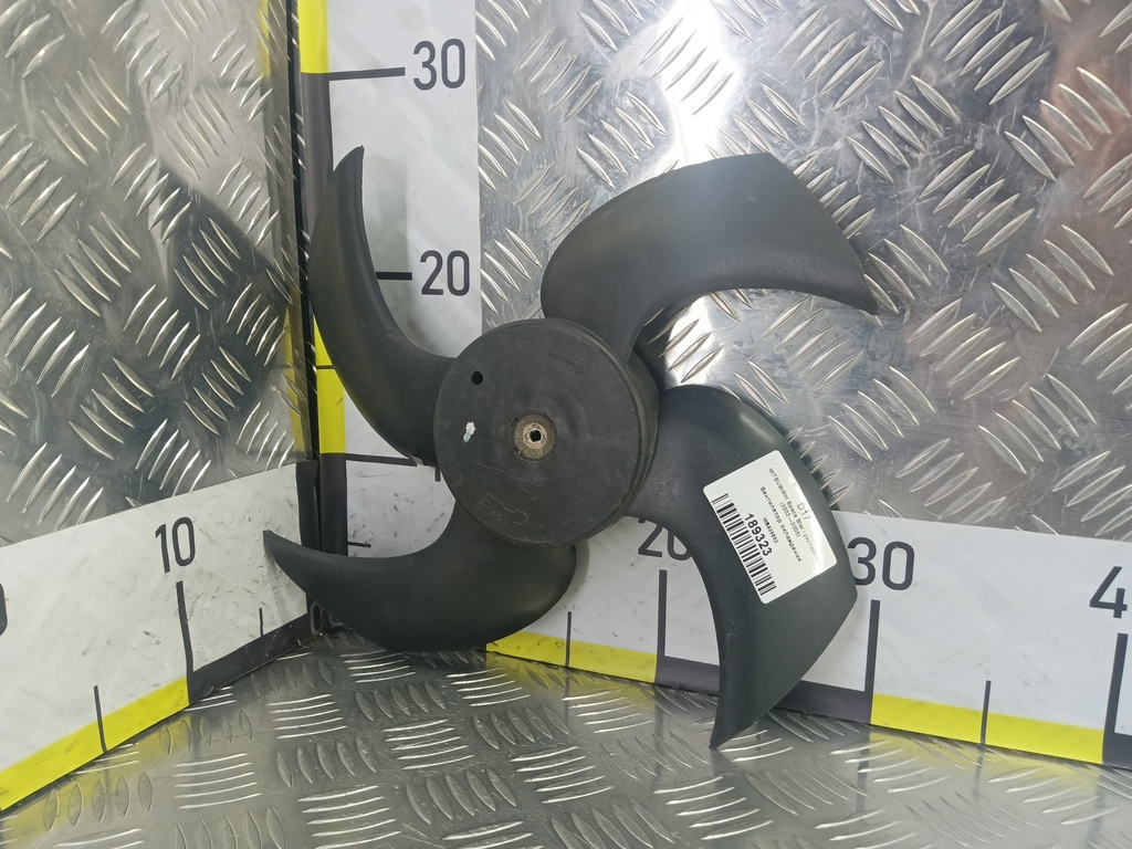 крыльчатка вентилятора MITSUBISHI Space Star  MB925652, 520 рублей, Москва