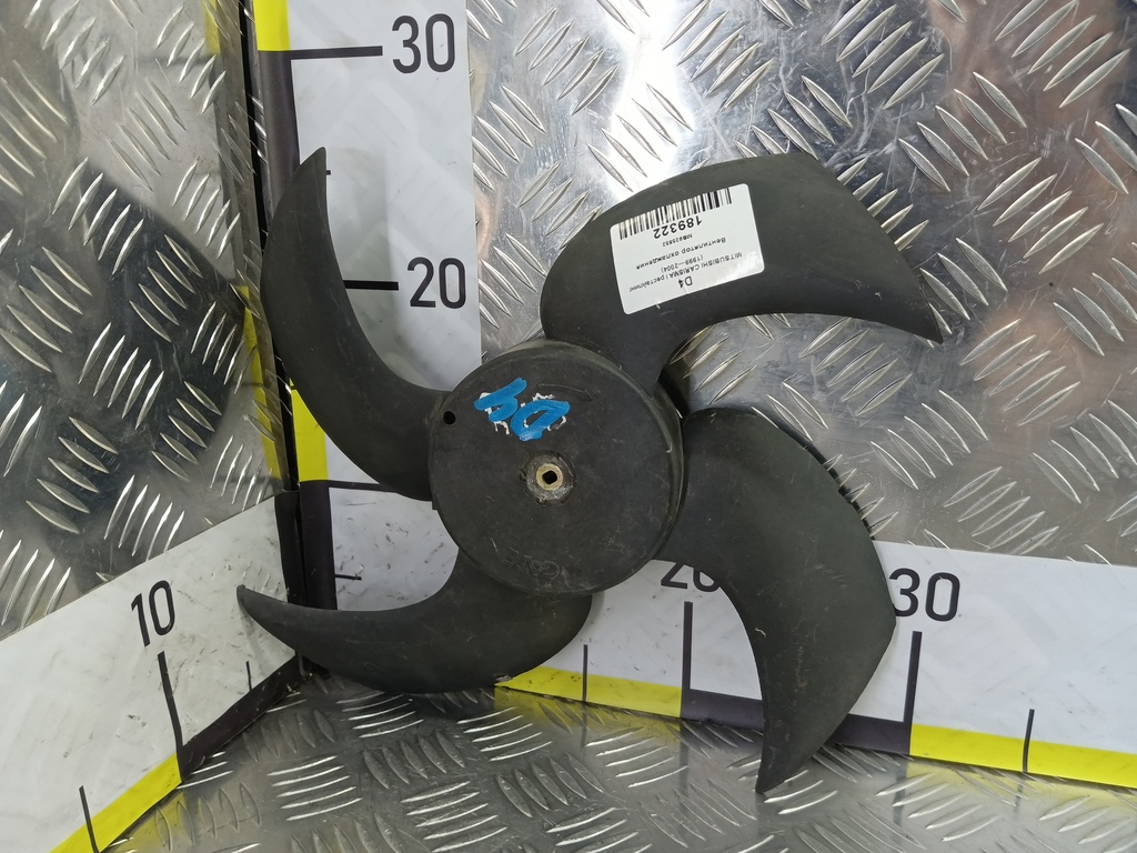 крыльчатка вентилятора MITSUBISHI CARISMA  MB925652, 520 рублей, Москва