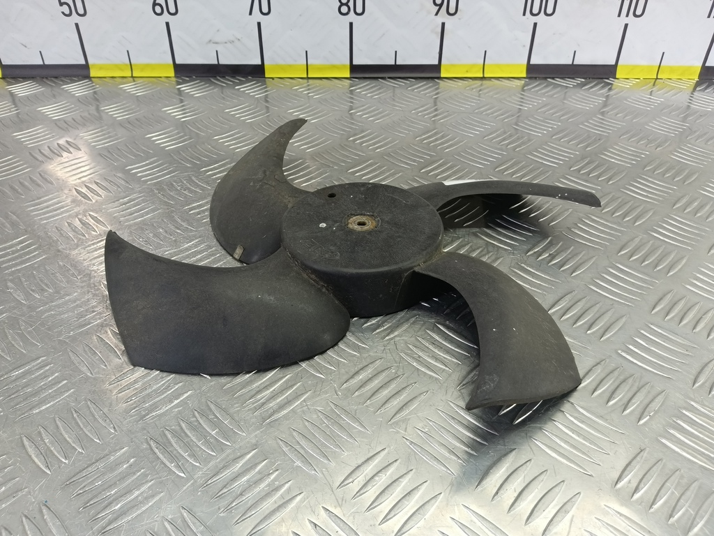 крыльчатка вентилятора MITSUBISHI Space Star  MB925652, 520 рублей, Москва