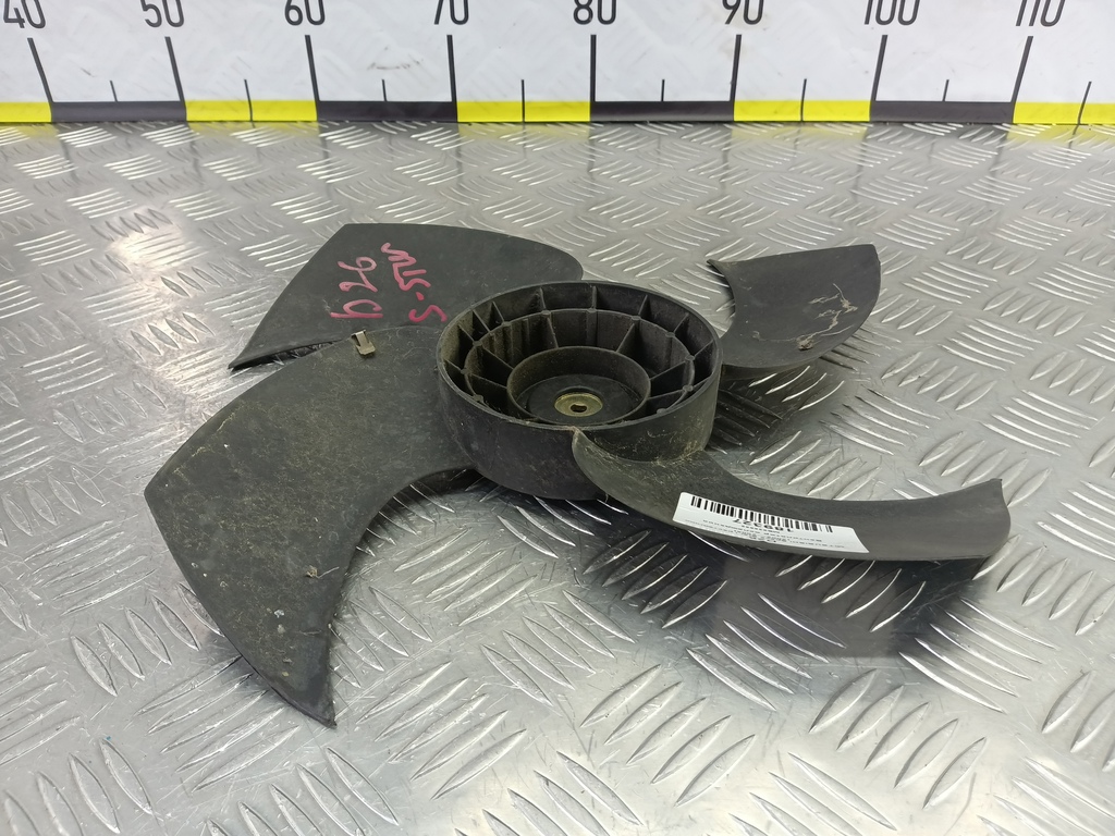 крыльчатка вентилятора MITSUBISHI Space Star  MB925652, 520 рублей, Москва