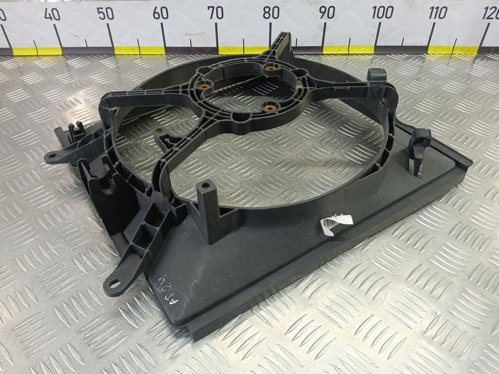 диффузор вентилятора (кожух) MITSUBISHI Space Star  MR340870, 1090 рублей, Москва