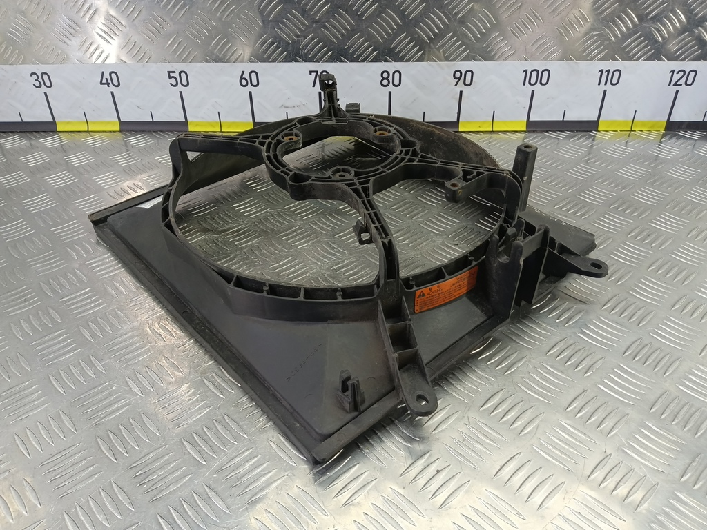 диффузор вентилятора (кожух) MITSUBISHI Space Star  MR340870, 1090 рублей, Москва