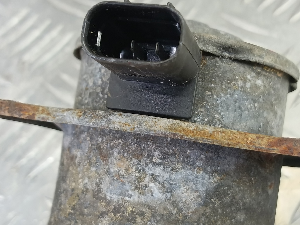 моторчик вентилятора MITSUBISHI CARISMA  MR355468, 1090 рублей, Москва