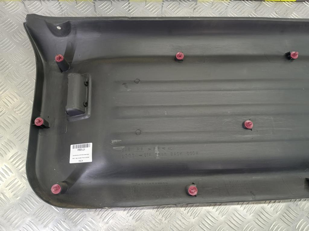 обшивка крышки багажника SUZUKI JIMNY 1.3 4WD MT (86 л.с.)Jimny  III рестайлинг (2005—2012) Внедорожник 8377081A11P4Z, 2700 рублей, Москва