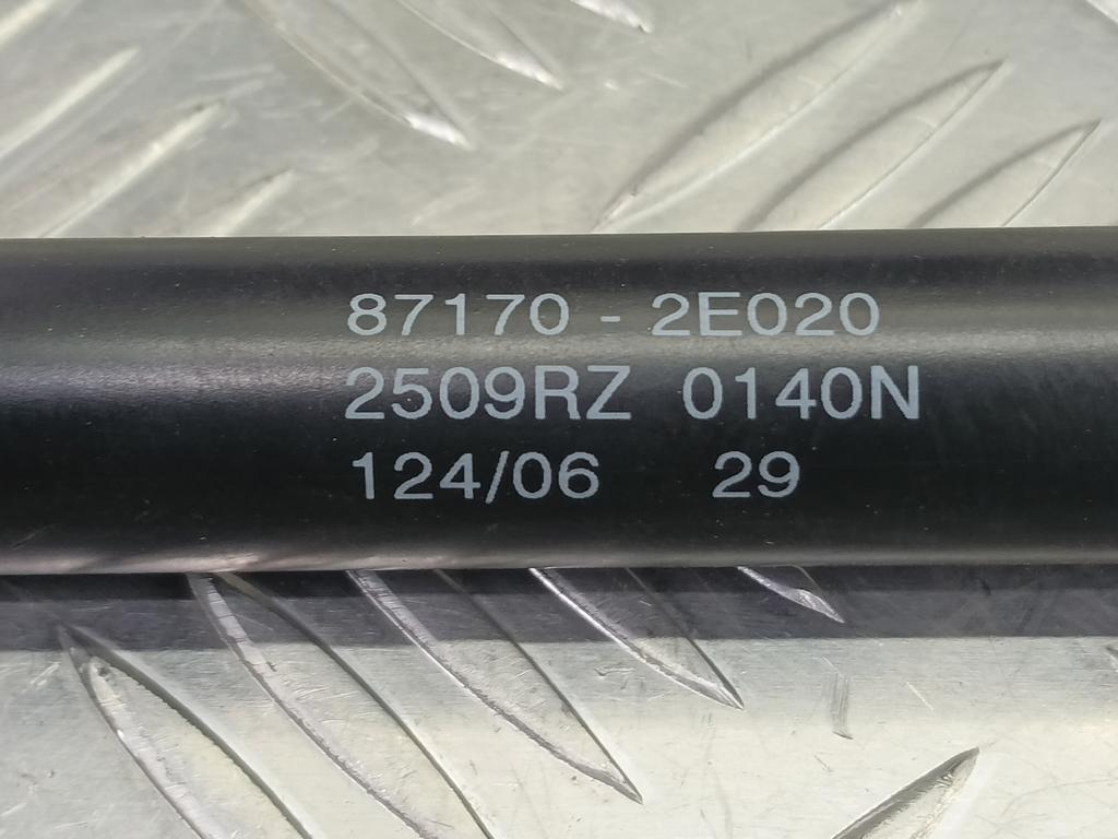 амортизатор стекла багажника Hyundai TUCSON 2.0 CRDi AT (112 л.с.)Tucson  I (2004—2011) Внедорожник 871702E020, 750 рублей, Москва