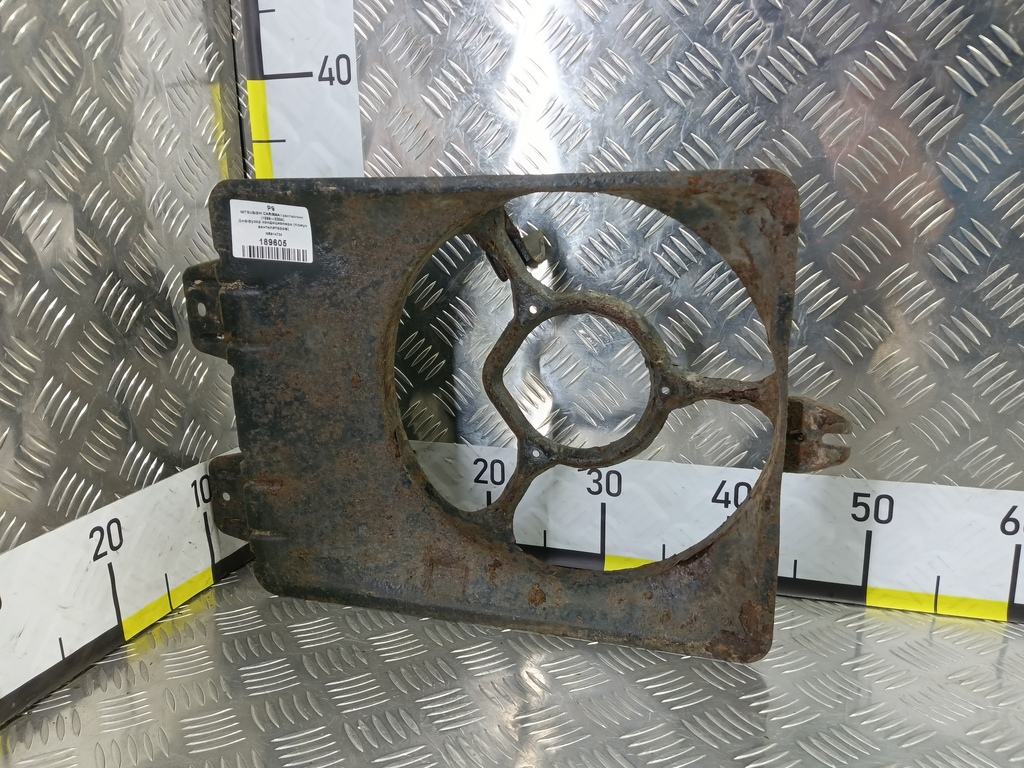 диффузор вентилятора (кожух) MITSUBISHI CARISMA  MR914724, 860 рублей, Москва