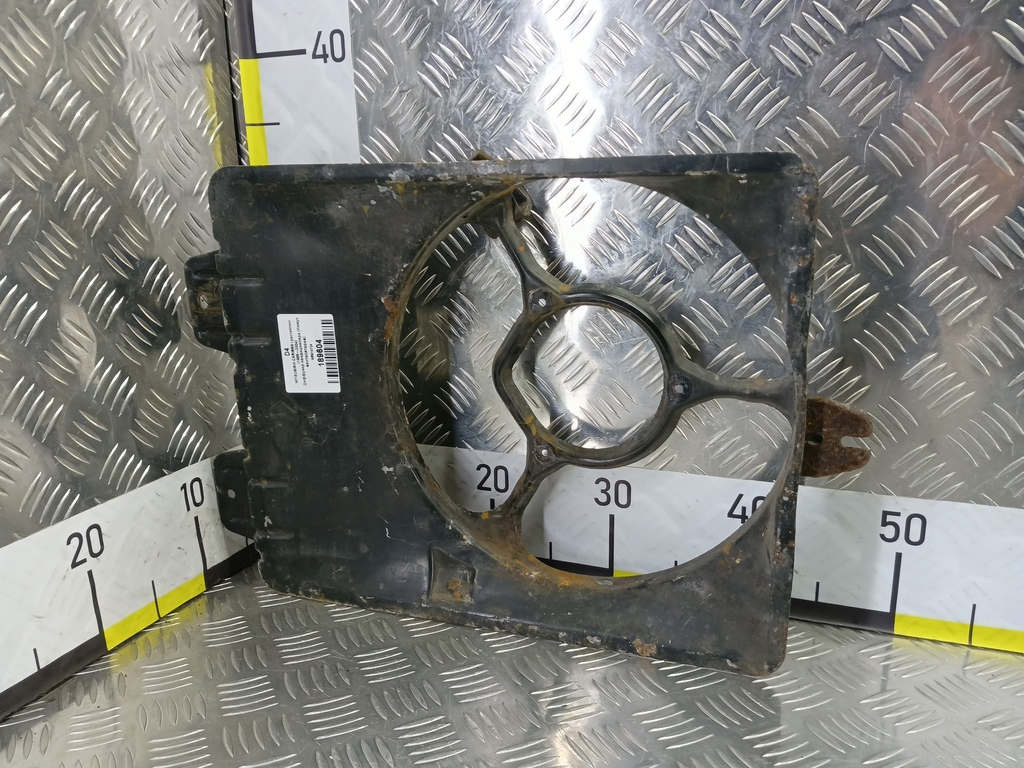 диффузор вентилятора (кожух) MITSUBISHI CARISMA  MR914724, 860 рублей, Москва