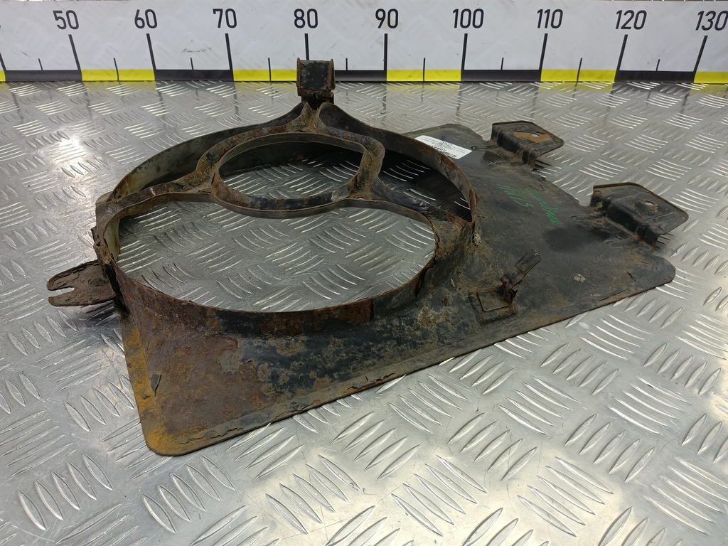 диффузор вентилятора (кожух) MITSUBISHI CARISMA  MR914724, 860 рублей, Москва