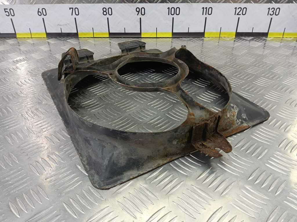 диффузор вентилятора (кожух) MITSUBISHI CARISMA  MR914724, 860 рублей, Москва