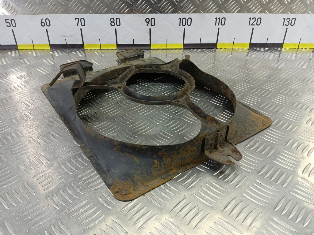 диффузор вентилятора (кожух) MITSUBISHI CARISMA  MR914724, 860 рублей, Москва