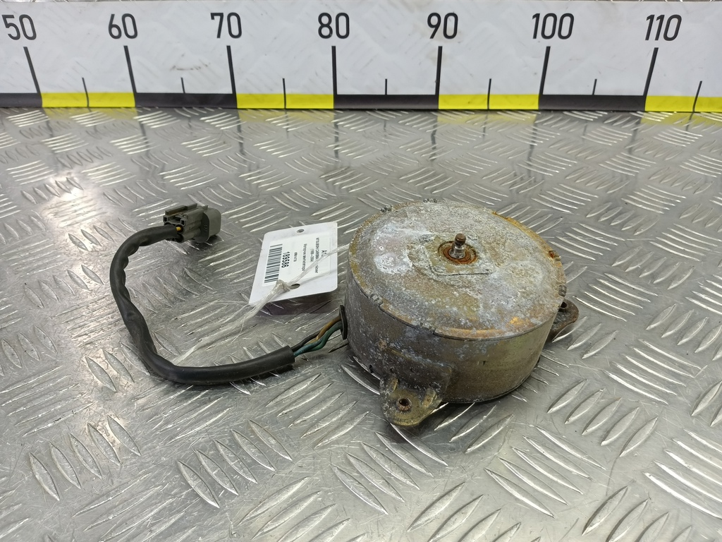 моторчик вентилятора MITSUBISHI CARISMA 1.8 GDI AT (122 л.с.)Carisma  I рестайлинг (1999—2004) Лифтбек MR914730, 980 рублей, Москва
