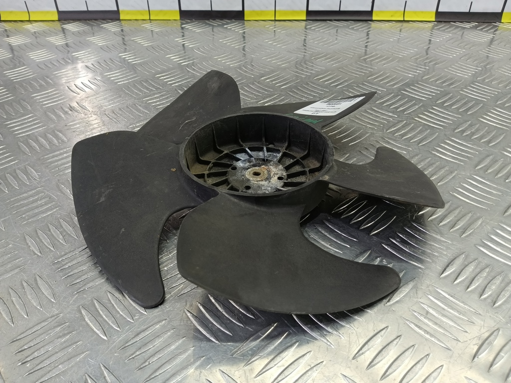 крыльчатка вентилятора MITSUBISHI CARISMA 1.8 GDI AT (122 л.с.)Carisma  I рестайлинг (1999—2004) Лифтбек MR914791, 520 рублей, Москва