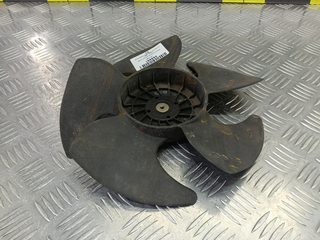 крыльчатка вентилятора MITSUBISHI CARISMA  MR914791, 520 рублей, Москва