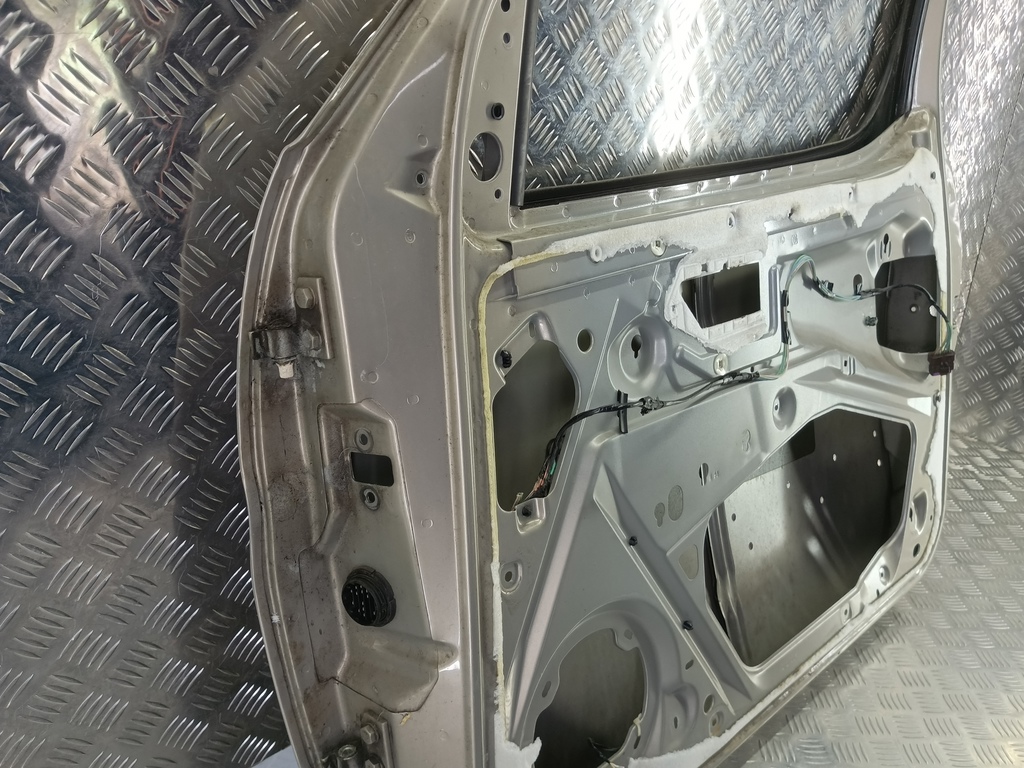 дверь Citroen Berlingo 1.6 MT (109 л.с.) Минивэн 5dBerlingo  I рестайлинг (2002—2012) 9004W3, 5000 рублей, Москва