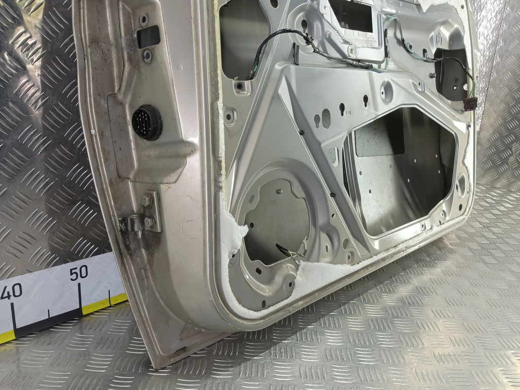 дверь Citroen Berlingo 1.6 MT (109 л.с.) Минивэн 5dBerlingo  I рестайлинг (2002—2012) 9004W3, 5000 рублей, Москва