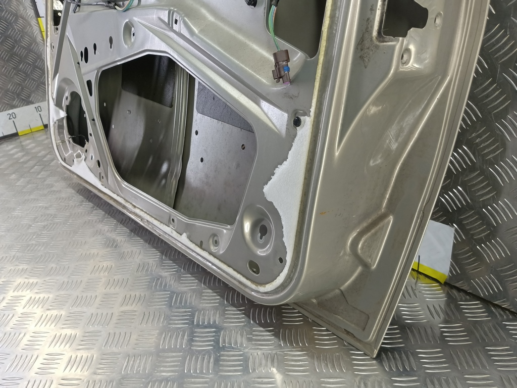 дверь Citroen Berlingo 1.6 MT (109 л.с.) Минивэн 5dBerlingo  I рестайлинг (2002—2012) 9004W3, 5000 рублей, Москва