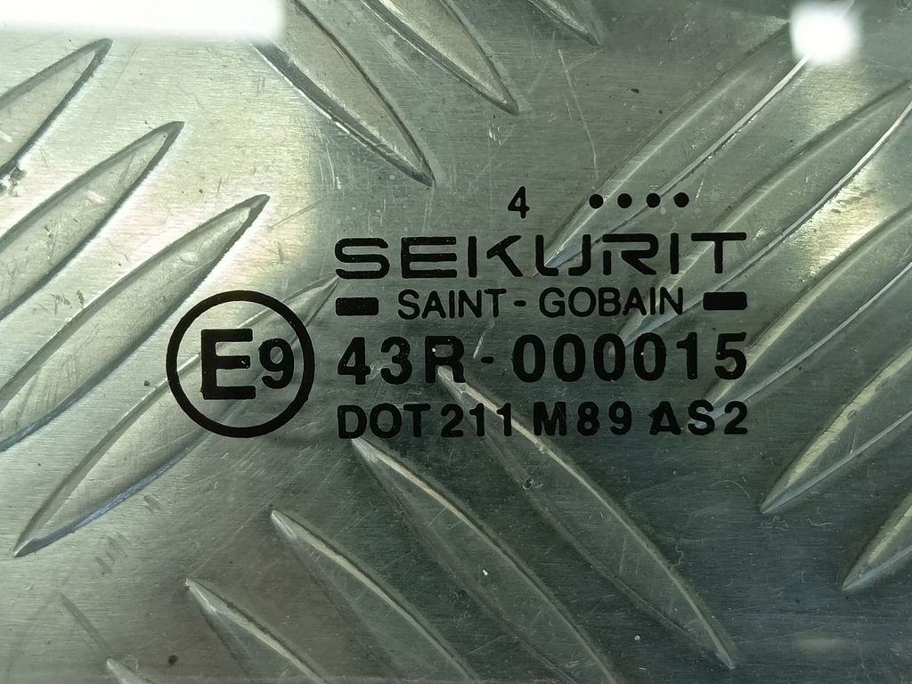 стекло двери Citroen Berlingo 1.6 MT (109 л.с.) Минивэн 5dBerlingo  I рестайлинг (2002—2012) 920267, 2130 рублей, Москва