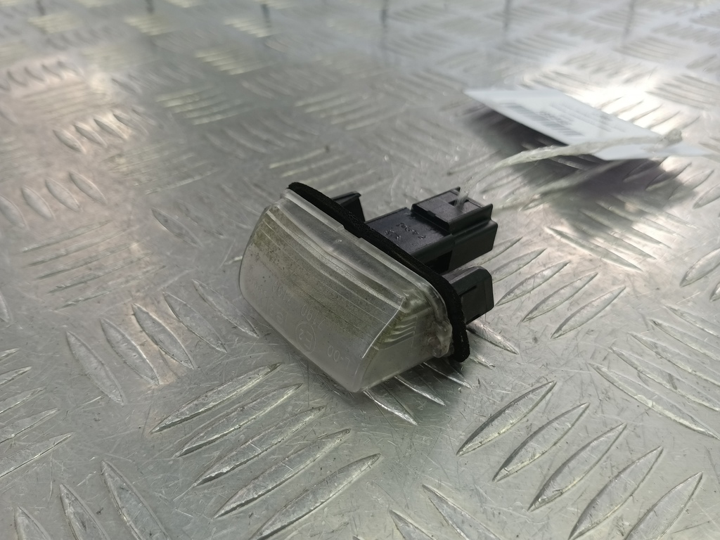 фонарь номерного знака Citroen Berlingo 1.6 MT (109 л.с.) Минивэн 5dBerlingo  I рестайлинг (2002—2012) 6340A3, 750 рублей, Москва